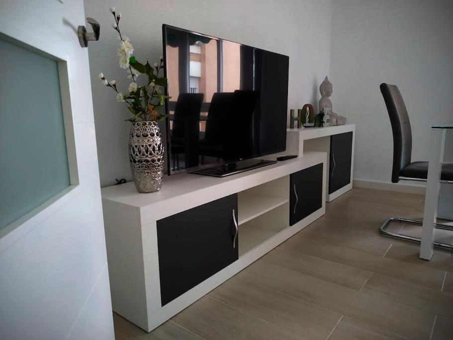 Apartamento Medina Cerca De La Ribera Kordoba Bagian luar foto